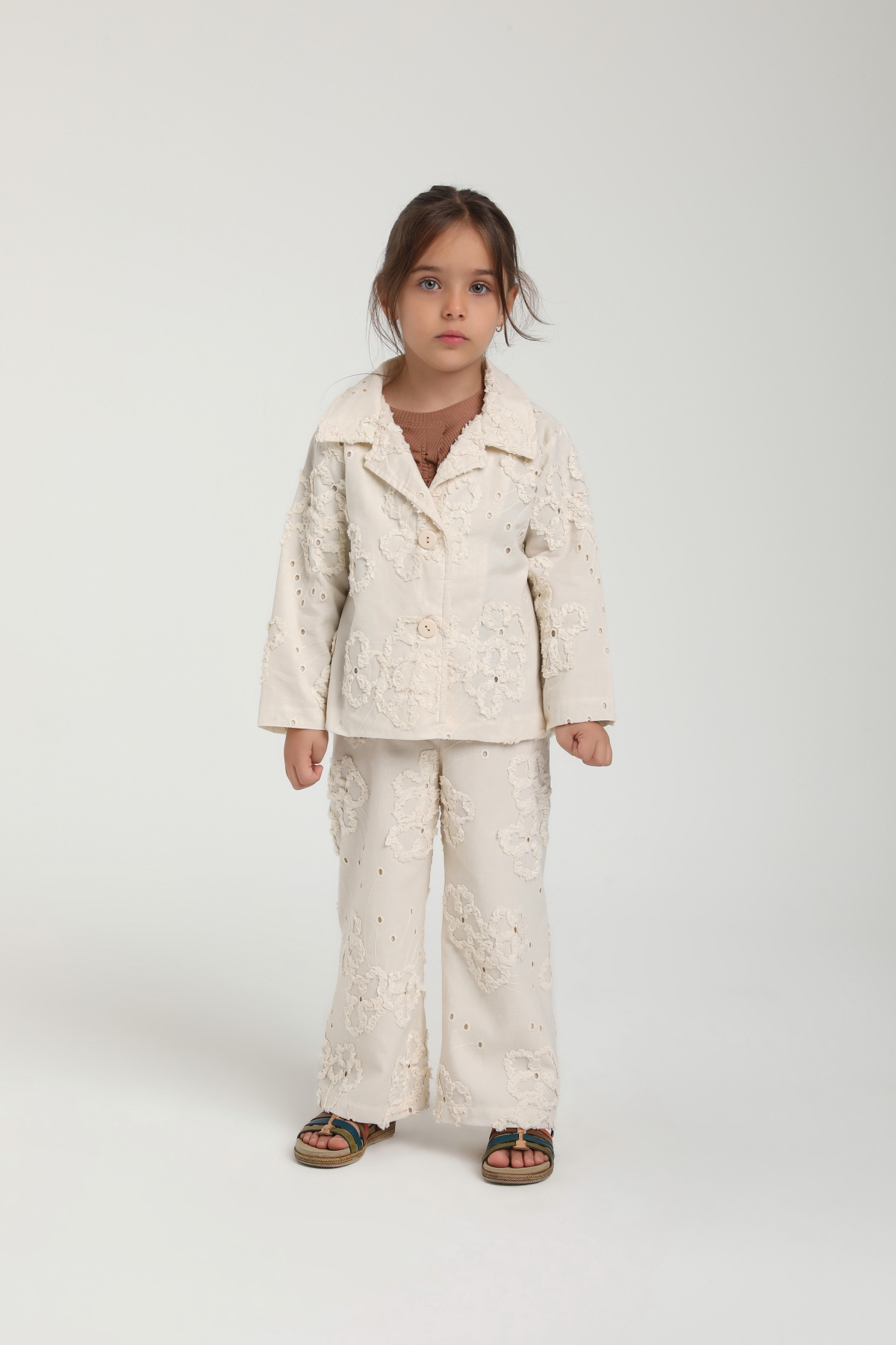 Kız Çocuk Dantel İşlemeli Ceket ve Pantolon Takımı
