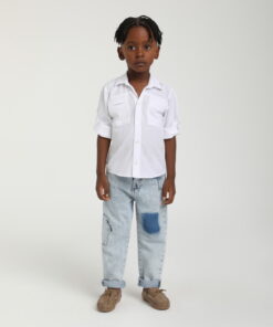 Erkek Çocuk Beyaz Gömlek ve Yamalı Jean Pantolon Takım